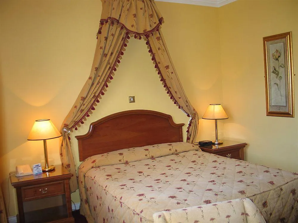 Old Weir Lodge Killarney 4*,